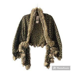 Chicos Chalet Fur WrAp tag No Size